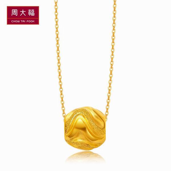 周大福时尚路路通转运珠黄金吊坠 转动好运，点亮时尚